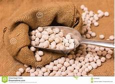 White Chickpeas